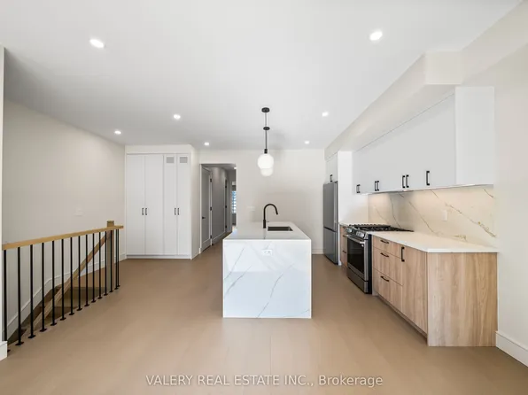 131 Dovercourt Rd, Toronto, ON