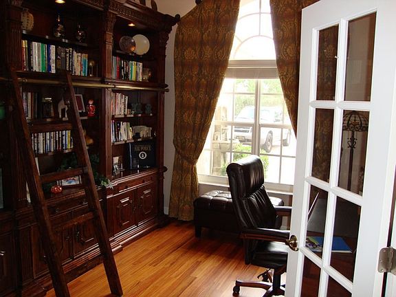 Library/Den