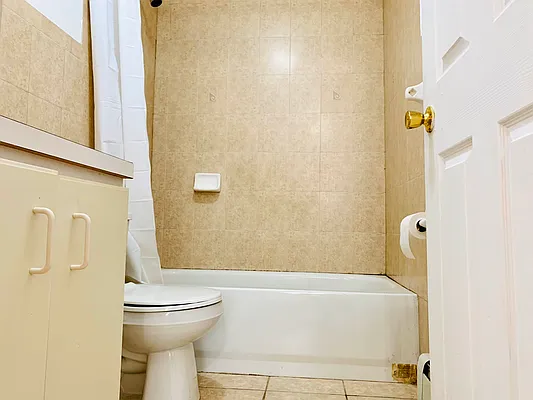 Rented by Blue Egg Realty Corp | media 22