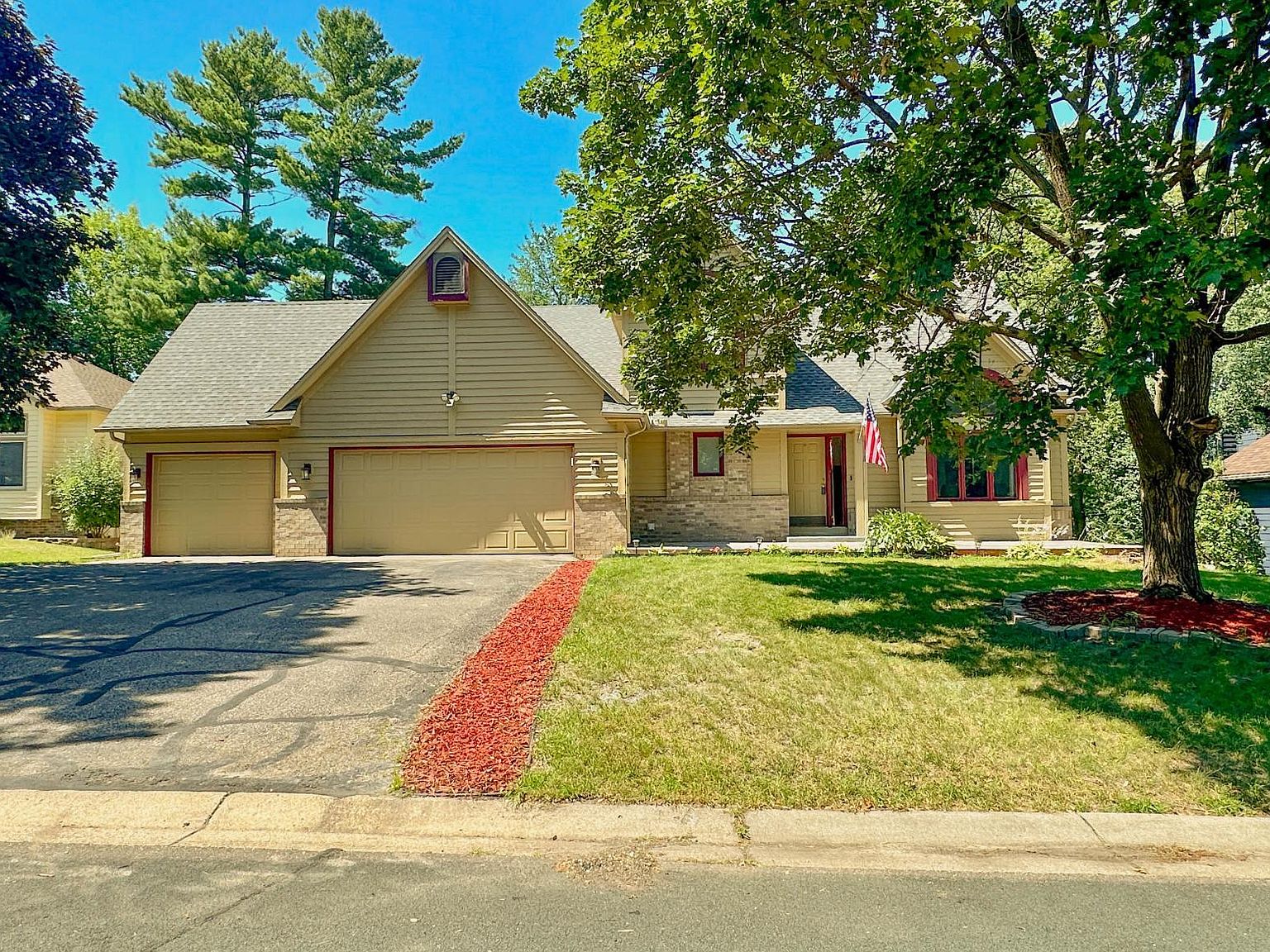 5440 Riverwood Ln, Savage, MN 55378 | MLS #7101982 | Zillow