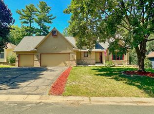5440 Riverwood Ln, Savage, MN 55378