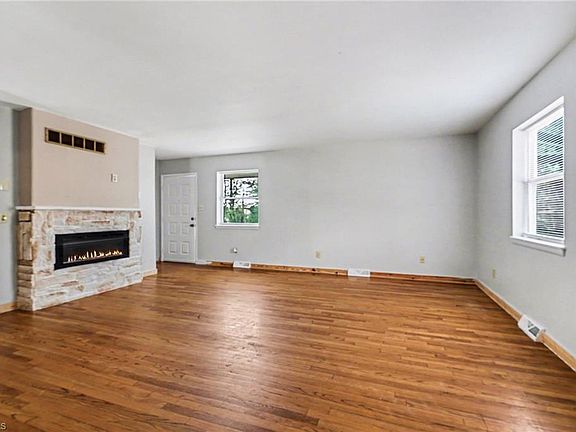 5th image of 5830 Butler Rd