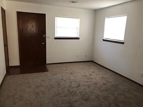 3rd image of 2603 E Elm Ave