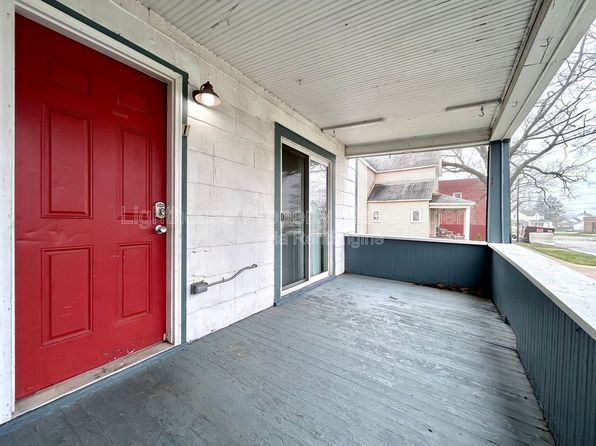 39 Iona Ave APT 1
