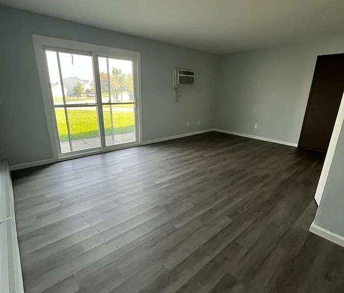 326 Stratford Way #2 — Photo 5