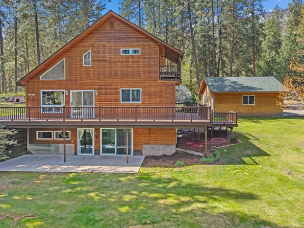 61 Columbia Dr, Kettle Falls, WA 99141