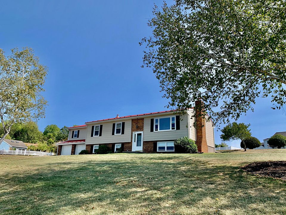 1st image of 108 Airline Dr