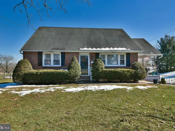 82 Wilson Ave, Gilbertsville, PA 19525