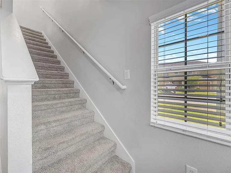 6705 Holly Heath Dr — Photo 38