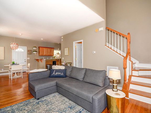 5th image of 303 Laurel Hill Ln