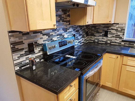 2nd image of 540 E Mission St