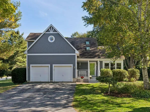 30 Eastfield Road, Cape Elizabeth, ME 04107
