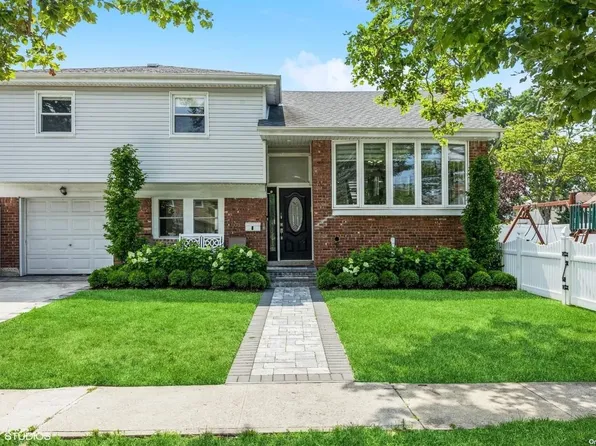 1 Eden Court, Valley Stream, NY 11581