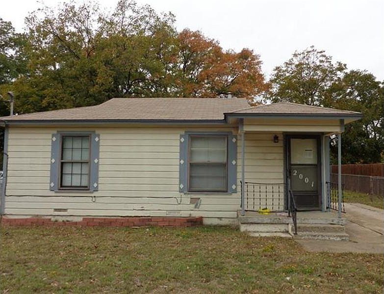 1st image of 2001 Woods Ln