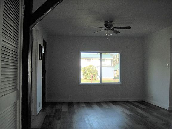 5th image of 42767 W Central Ave