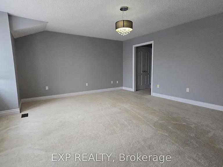 2209 Blackbird Ct — Photo 13