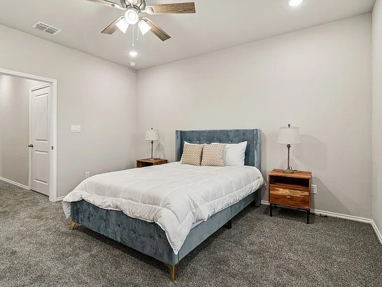 8911 FM 1560 N — Photo 15
