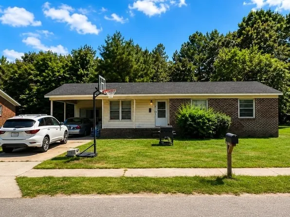 215 Huggins St, Marion, SC 29571