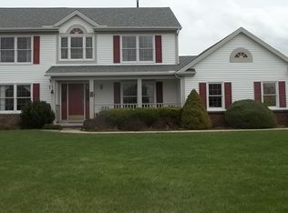 9310 Dover Dr, Wauseon, OH 43567