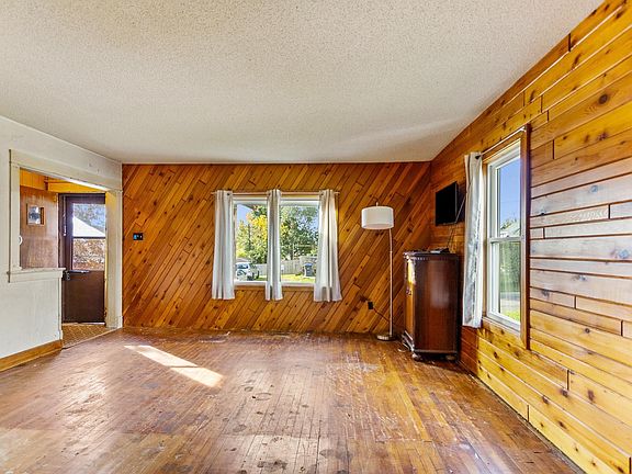 4th image of 16 Sunnyside St