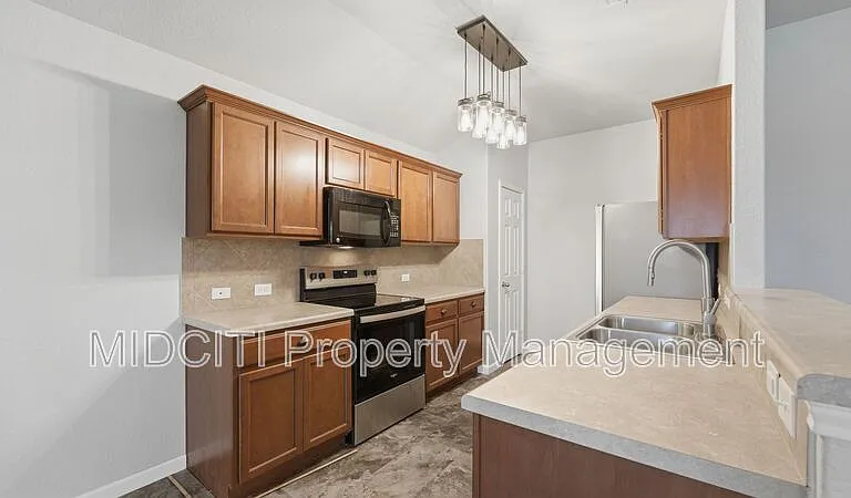 3414 Zachary St — Photo 2