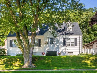 1765 Lincoln Ave, Dubuque, IA, 52001