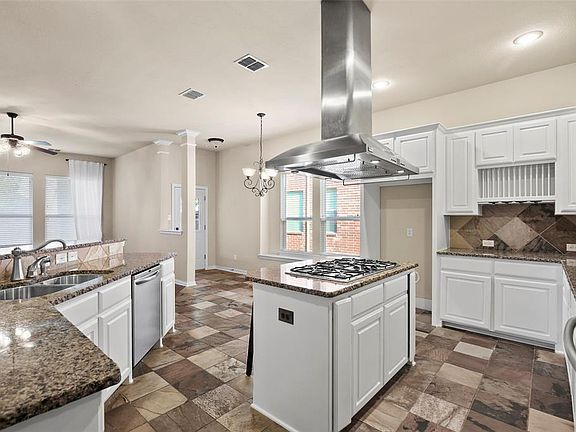 2nd image of 1571 Bonham Pkwy