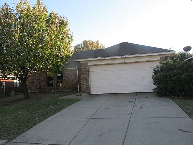 1st image of 2713 Woodlark Dr