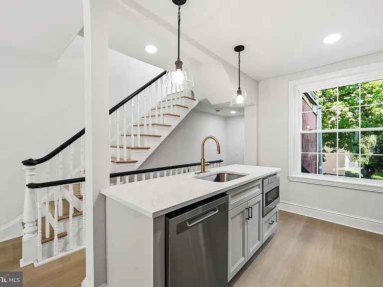 423 S 20th St #B — Photo 8