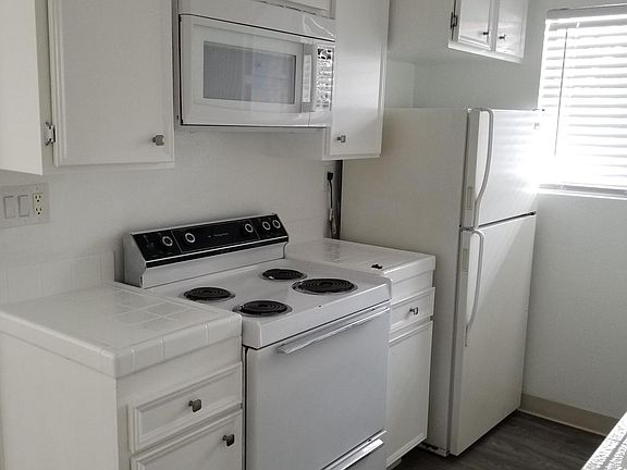 3rd image of 6725 Amherst St APT 4
