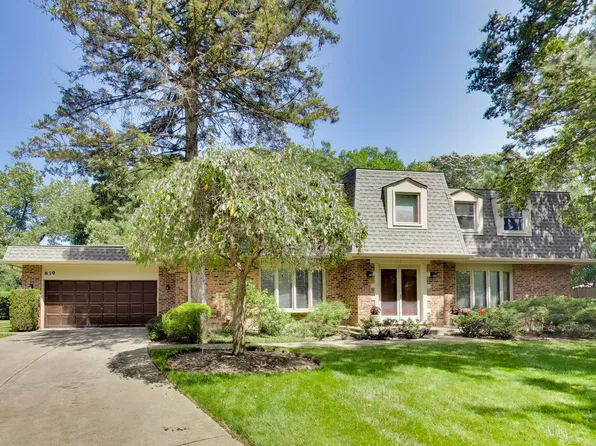 839 Edgewood Ct, Highland Park, IL 60035