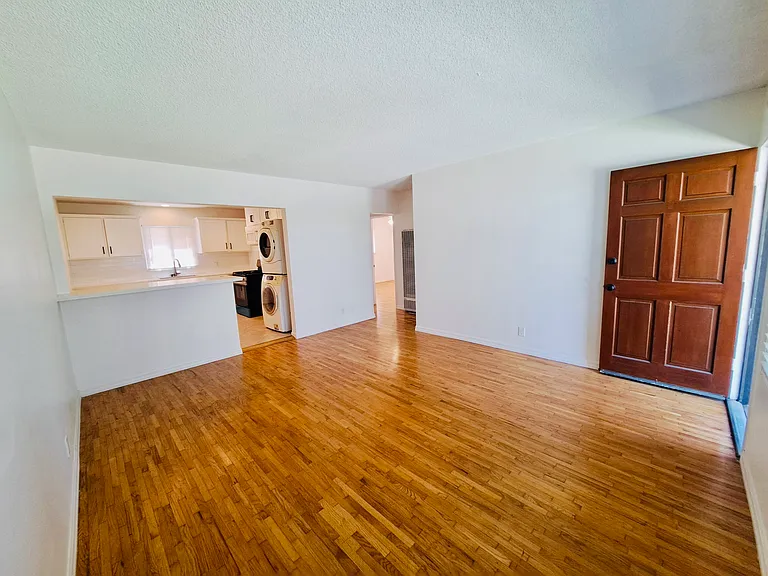 18230 Kingsdale Ave #A — Photo 2