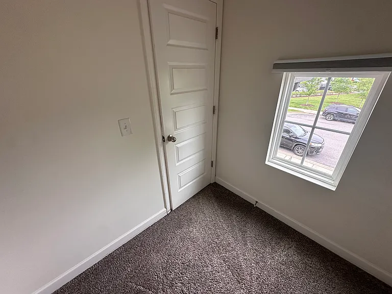 327 Lakeside Park Dr #82 — Photo 36