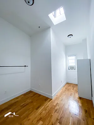 Rented by Brooklyn Ports Realty | media 13