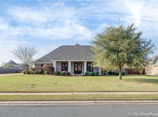 204 Colonel Burt Dr, Benton, LA 71006