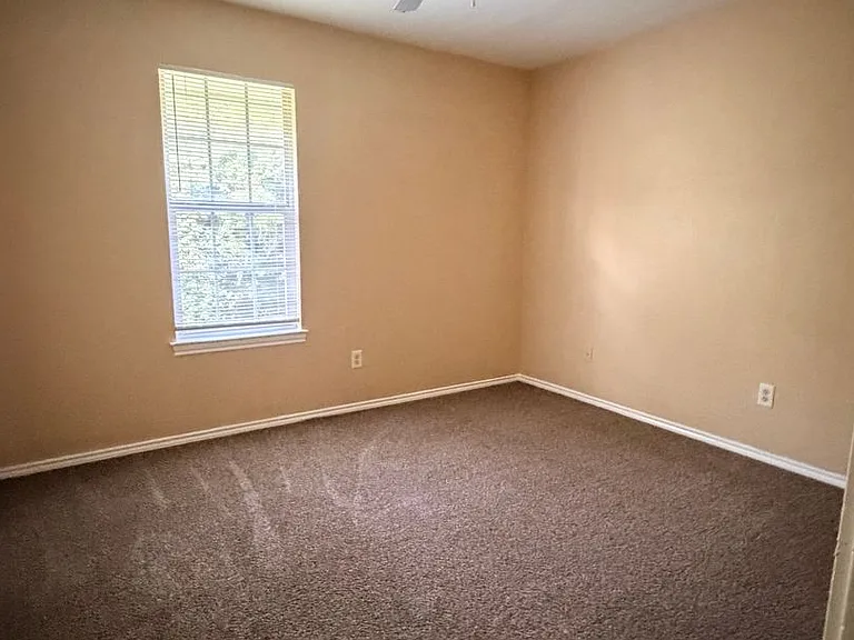 5703 Redstone Dr — Photo 16