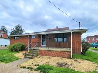 210 Penn St, Greensburg, PA
