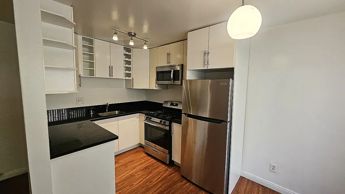 1 bed, 500 sqft, $1,695 — Photo 1