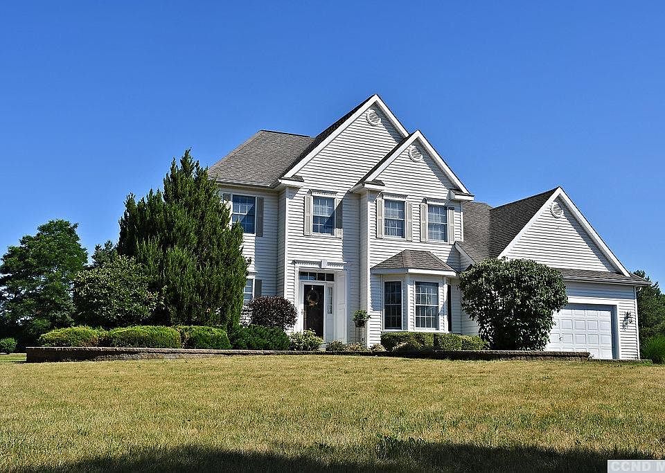 1st image of 124 Blossom Ln