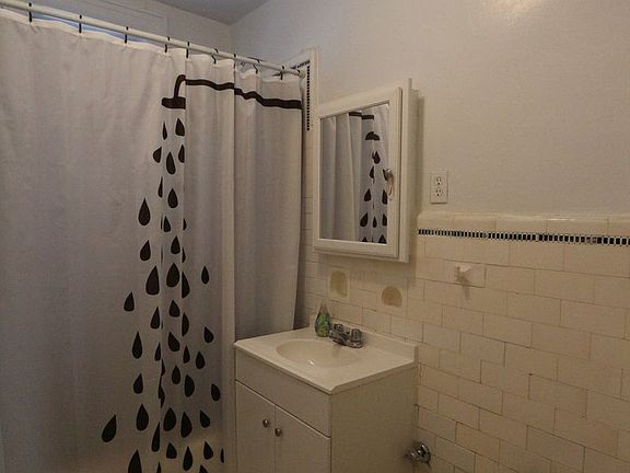 3rd image of 902 72nd St APT 1B