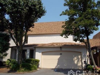 65 Carriage Pl, Edison, NJ, 08820