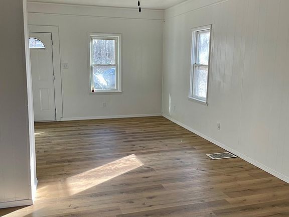 3rd image of 106 Ravine St