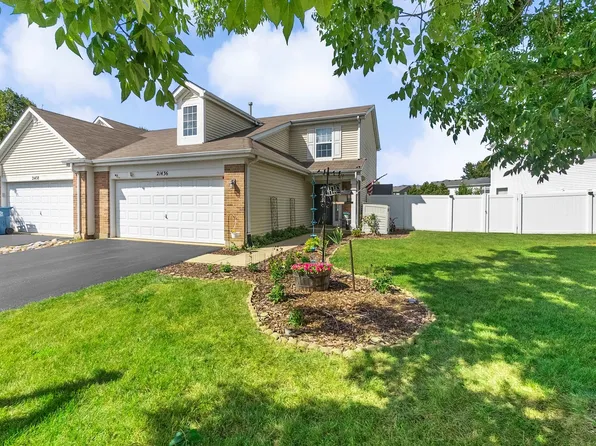 21436 Loch Ln, Crest Hill, IL 60403