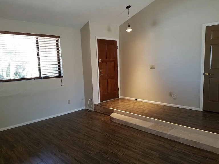 4301 E Hearn Rd — Photo 8