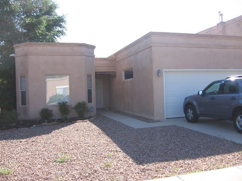 1st image of 4104 Pentura Dr NW