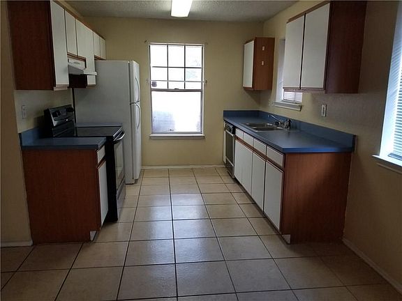 5th image of 6833 Black Wing Dr