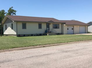 303 S Cherry St, Minneola, KS 67865