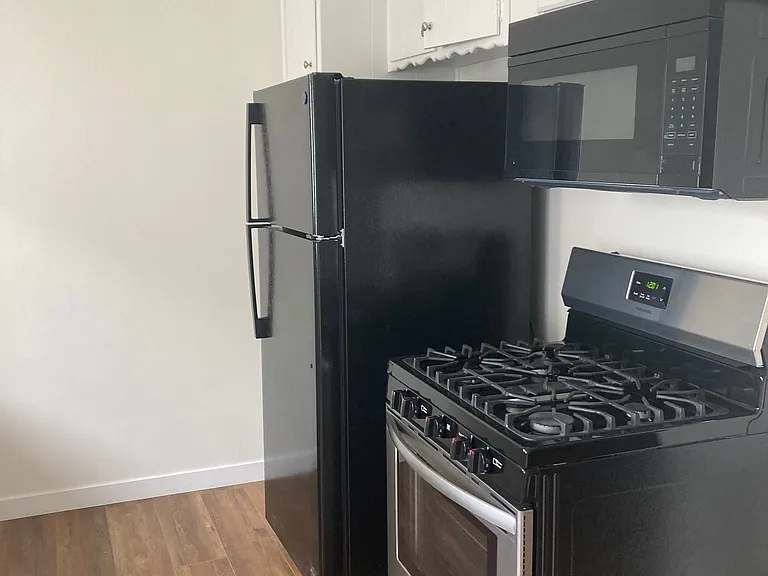 4232 Fair Ave #13 — Photo 6