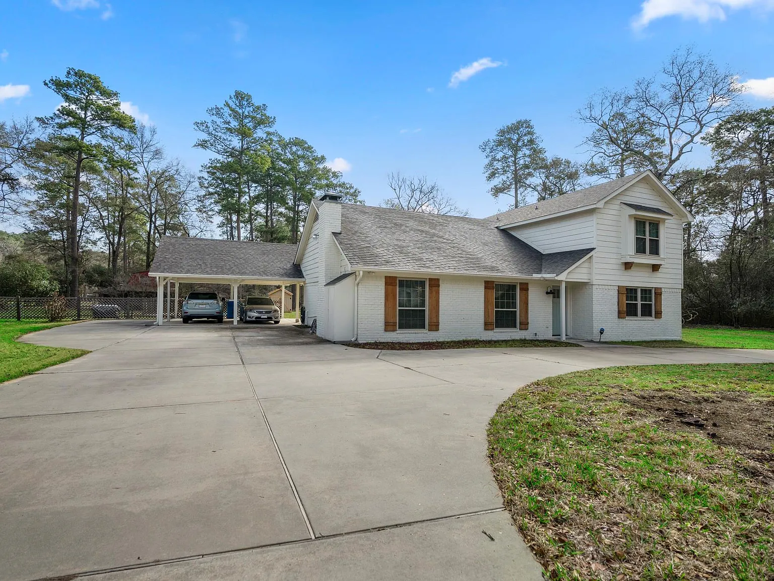 4 bed, 2.5 bath, 2422 sqft, $3,600 — Photo 4