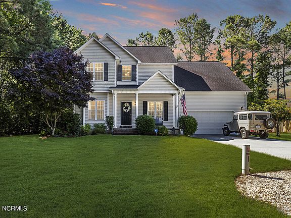 2nd image of 103 Pharlap Drive